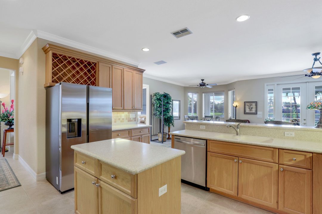 8709 Paseo De Valencia St, Fort Myers, FL 33908