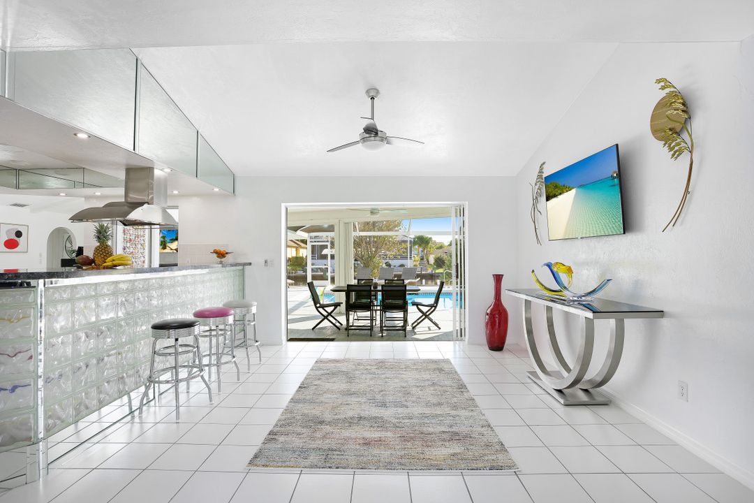 1144 Lincoln Ct, Cape Coral, FL 33904