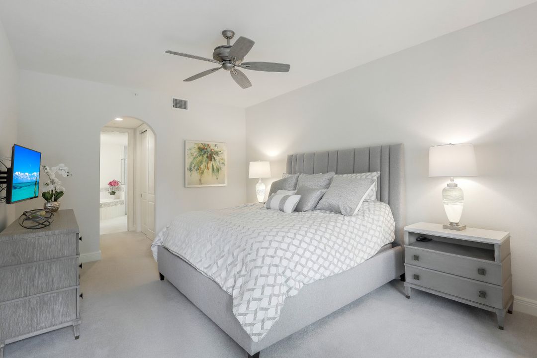 565 El Camino Real, Naples, FL 34119