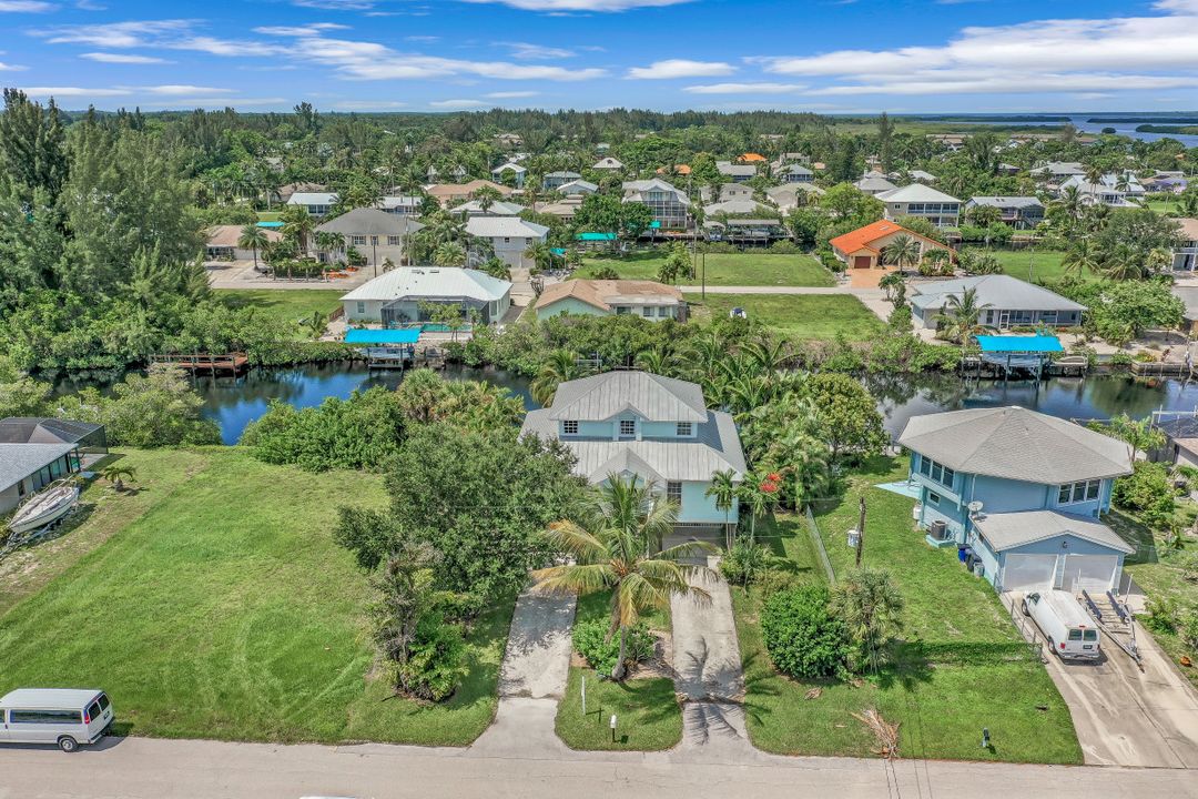 5200 Genesee Pkwy, Bokeelia, FL 33922