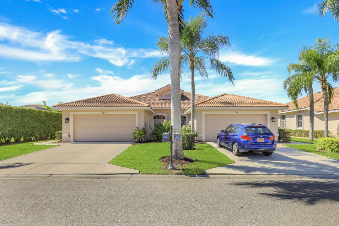 6705 Calumet Dr, Naples, FL 34113