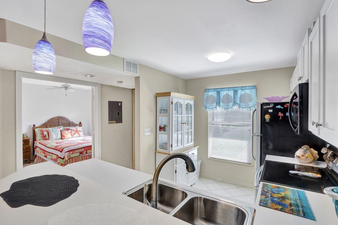 651 W Elkcam Cir #813, Marco Island, FL 34145