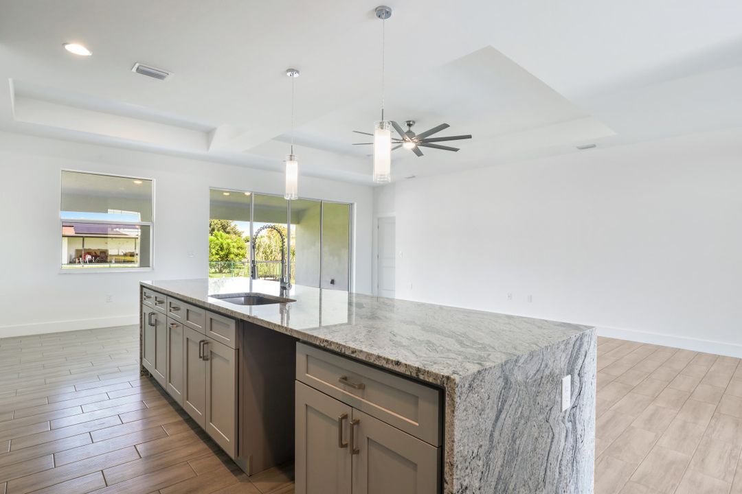 3410 34th St SW, Lehigh Acres, FL 33976