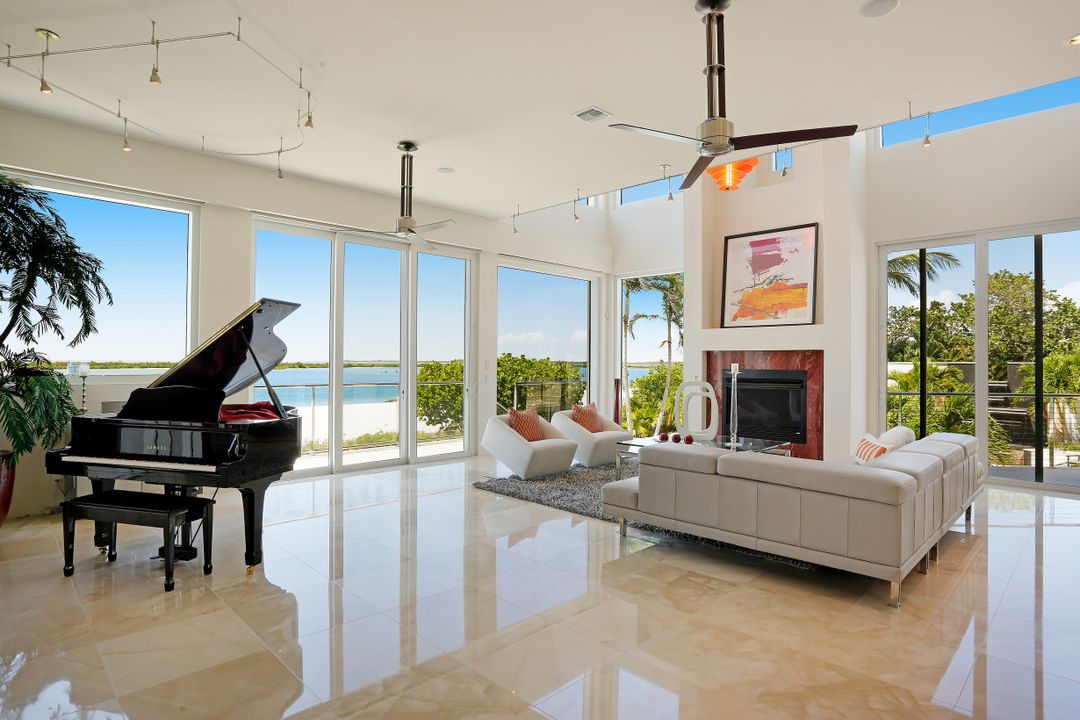 202 S Beach Dr, Marco Island, FL 34145