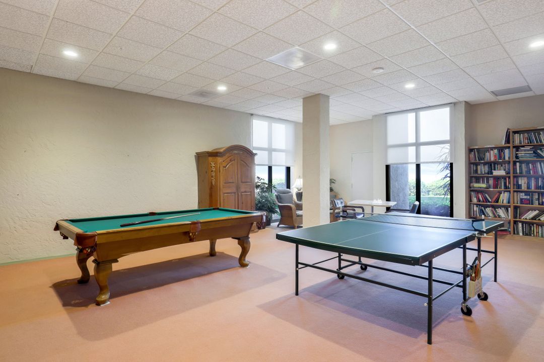 3215 Gulf Shore Blvd N #205, Naples, FL 34103