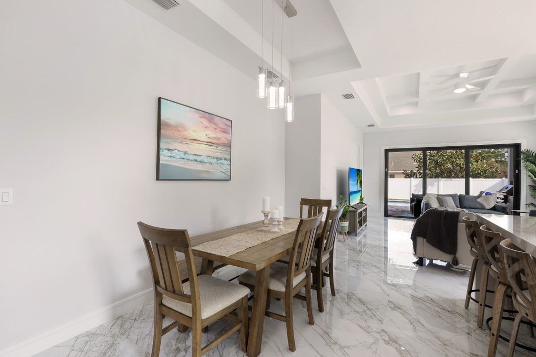 783 110th Ave N, Naples, FL 34108