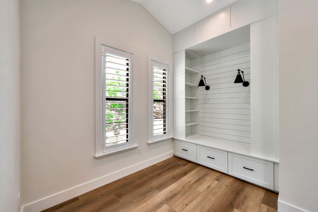 1385 Alcazar Ave, Fort Myers, FL 33901