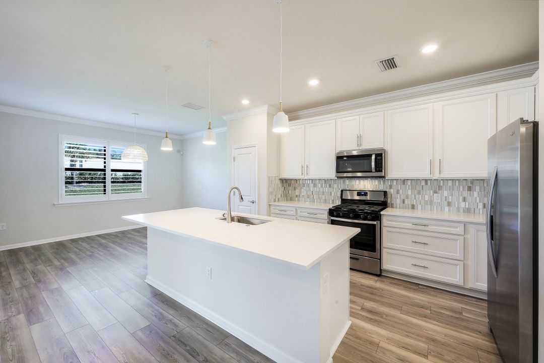 2236 Yellowfin Cir, Naples, FL 34114