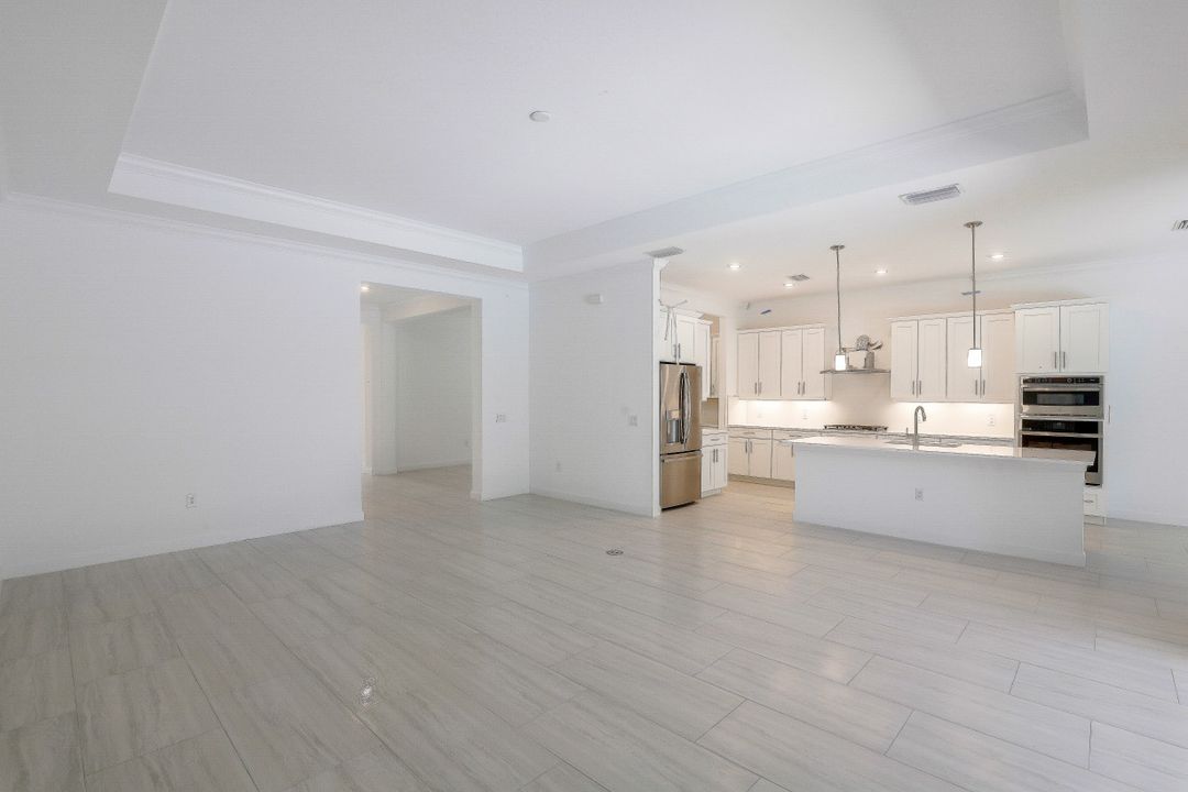 3154 Heather Glen Ct, Naples, FL 34114