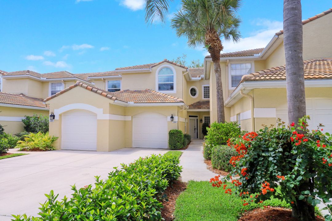 97 Silver Oaks Cir #2203, Naples, FL 34119