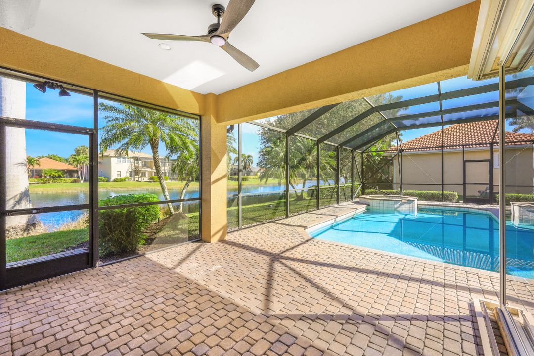 4899 Rustic Oaks Cir, Naples, FL 34105