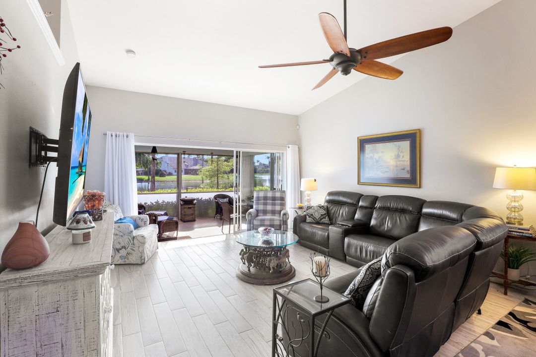 268 Melrose Pl, Naples, FL 34104