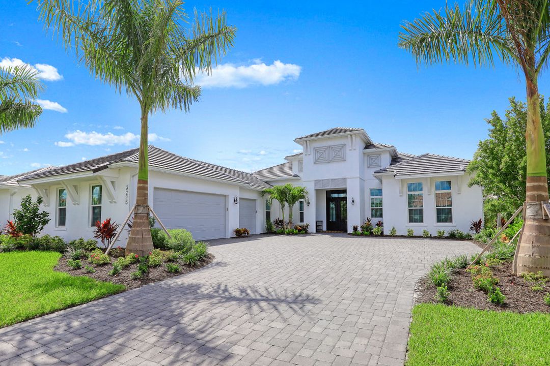 3228 Tavolara Ln, Naples, FL 34114