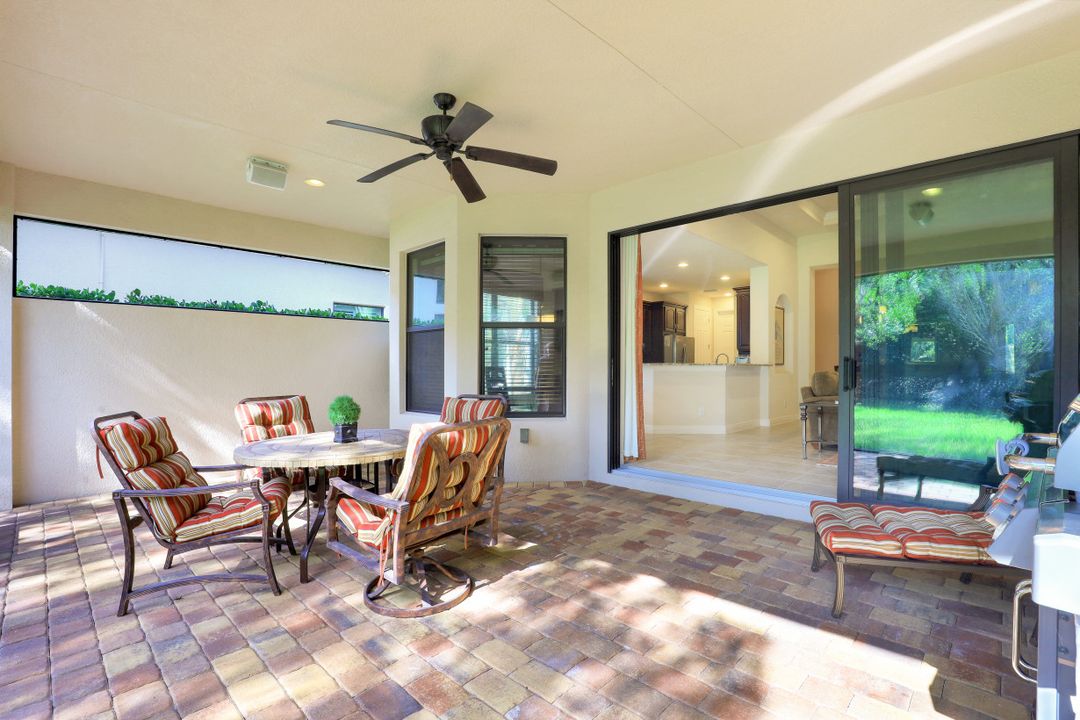 9880 Alhambra Ln, Bonita Springs, FL 34135