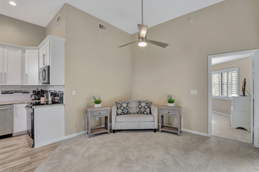 6535 Valen Way #E-203, Naples, FL 34108