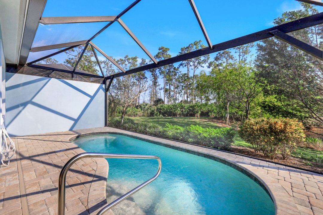 7007 Dominica Dr, Naples, FL 34113