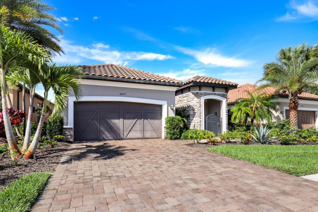 8697 Cavano St, Naples, FL 34119