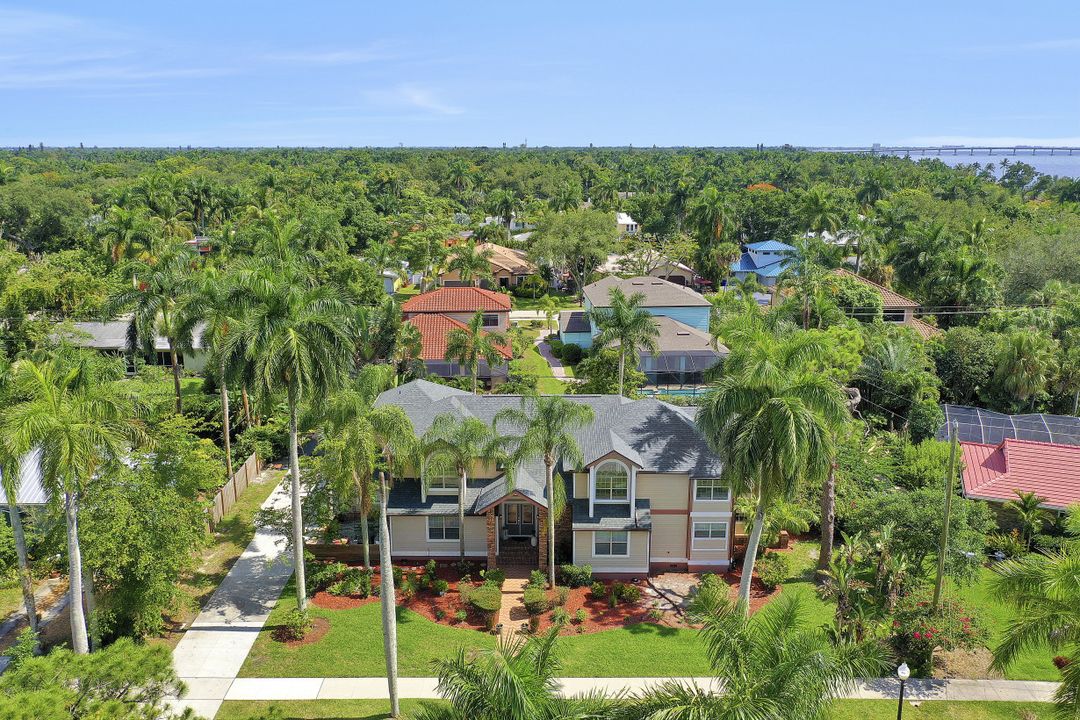 1320 Alcazar Ave, Fort Myers, FL 33901