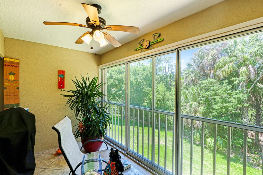 757 Wiggins Lake Dr #202, Naples, FL 34110