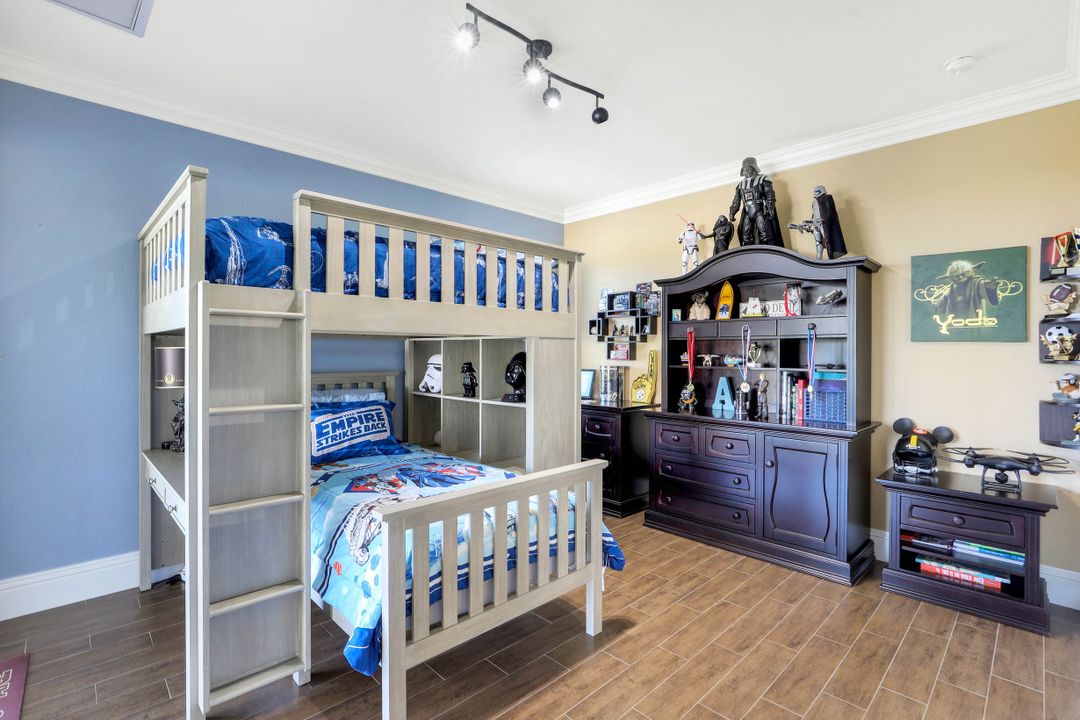 431 Swiss Ct, Marco Island, FL 34145