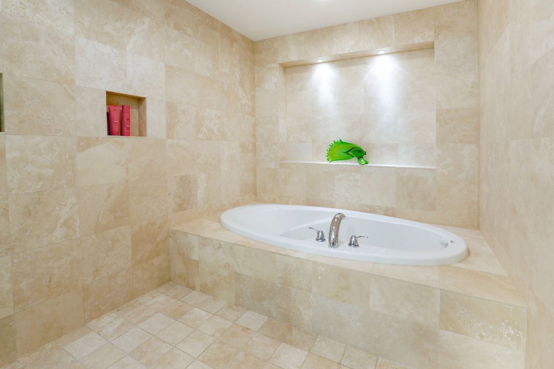 265 Indies Way #1402, Naples, FL 34110