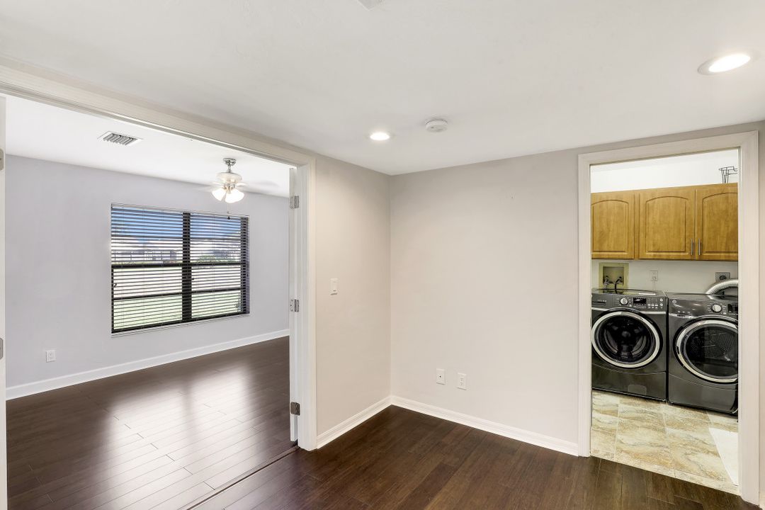 307 Reynolds Ct, Naples, FL 34112