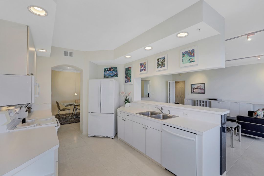 269 Vintage Bay Dr #212, Marco Island, FL 34145