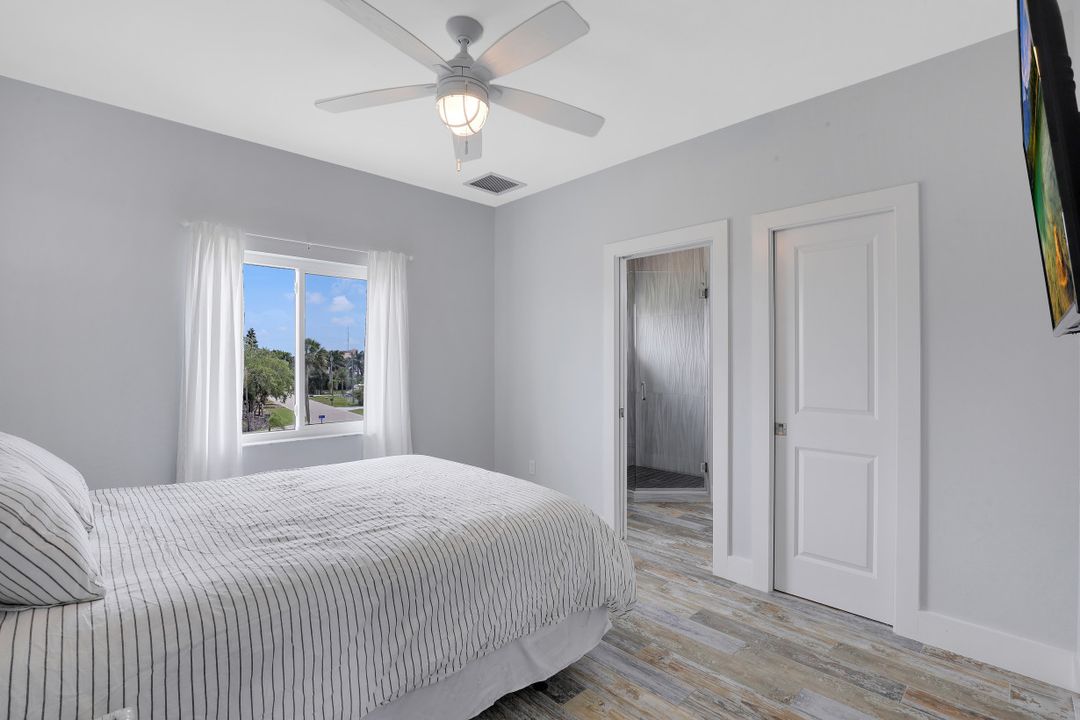 816 San Carlos Dr, Fort Myers Beach, FL 33931