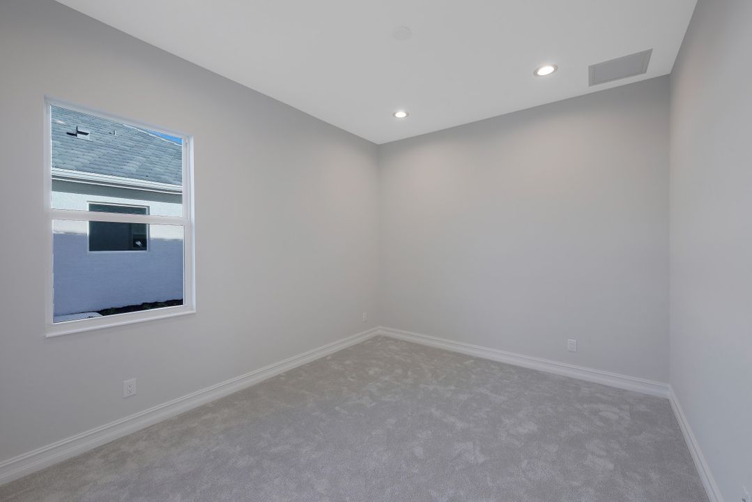 14310 Laguna Spgs Ln, , FL 34114