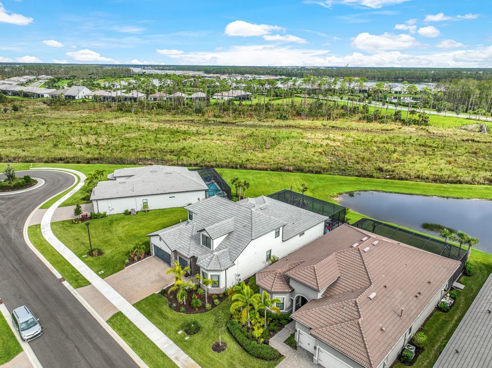 19617 Waterman Ct, Miromar Lakes, FL 33913