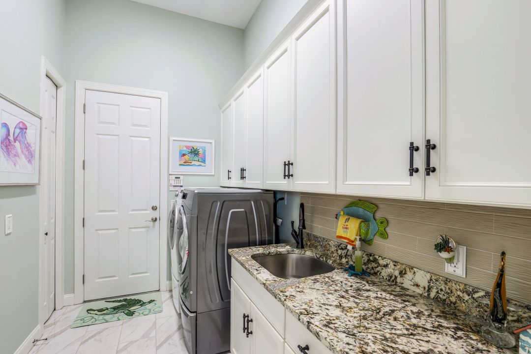 3770 Pelicans Nest Dr, Bonita Springs, FL 34134