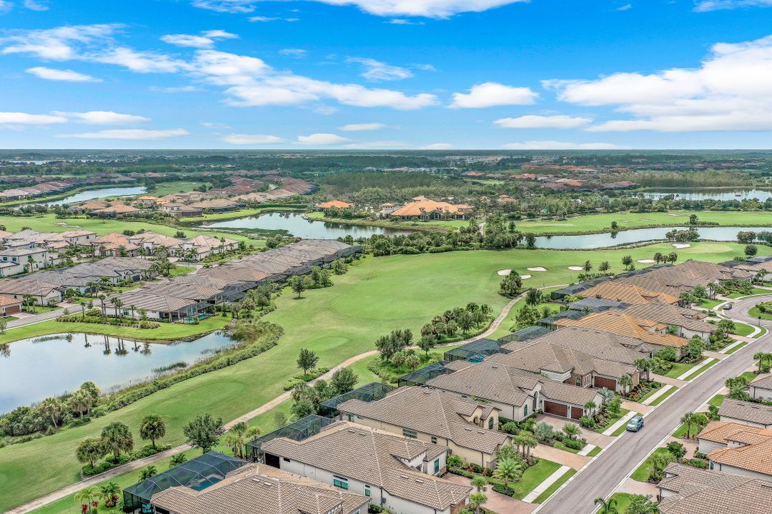 9388 Rapallo St, Naples, FL 34119