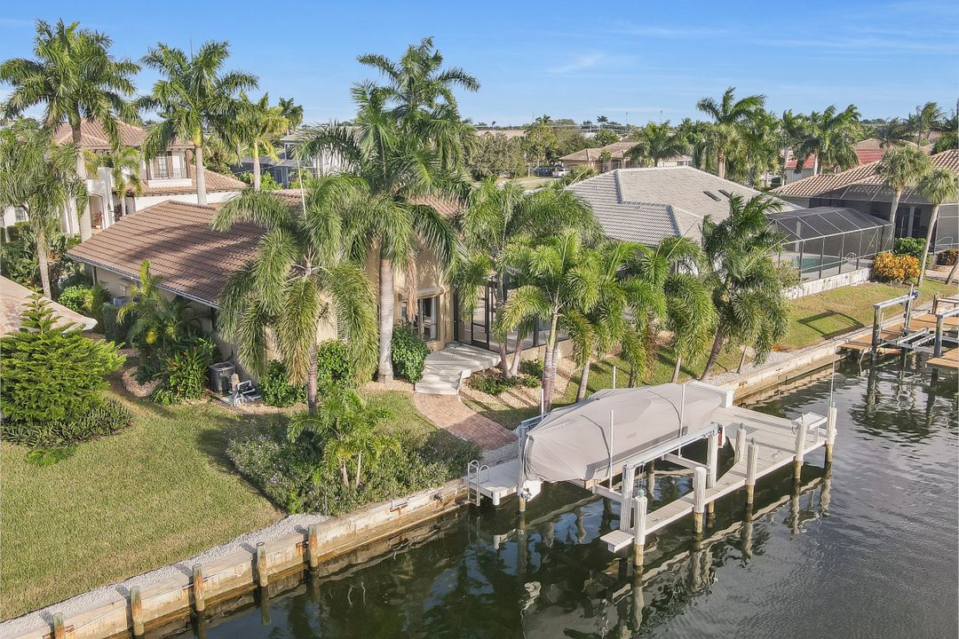 278 Sunflower Ct, Marco Island, FL 34145