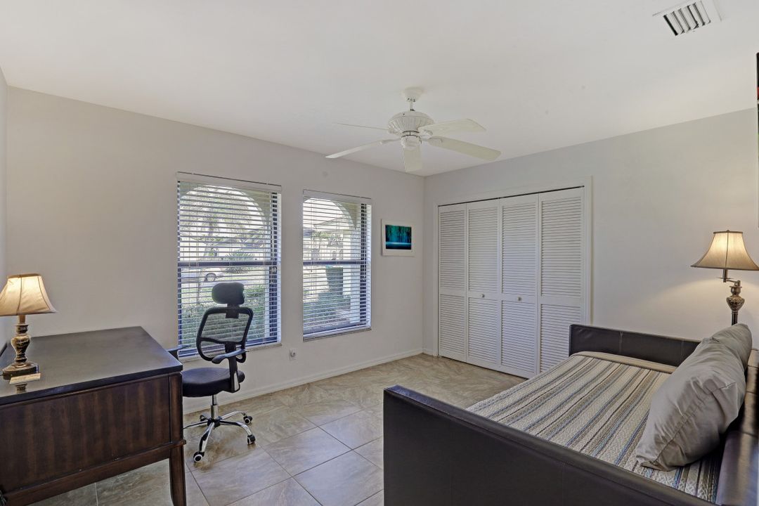 5002 SW 11th Pl, Cape Coral, FL 33914