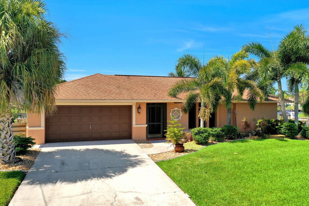 1902 SE 32nd St, Cape Coral, FL 33904