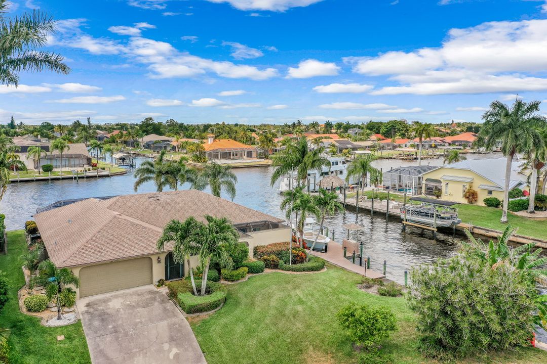 2811 SE 19th Pl, Cape Coral, FL 33904