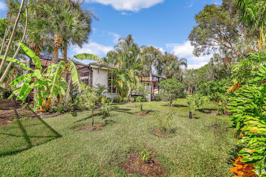 8591 Peppertree Way, Naples, FL 34114