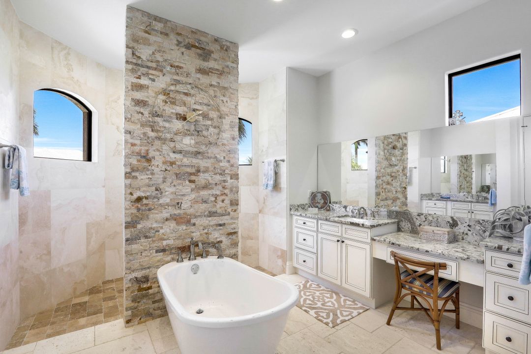 842 Elm Ct, Marco Island, FL 34145