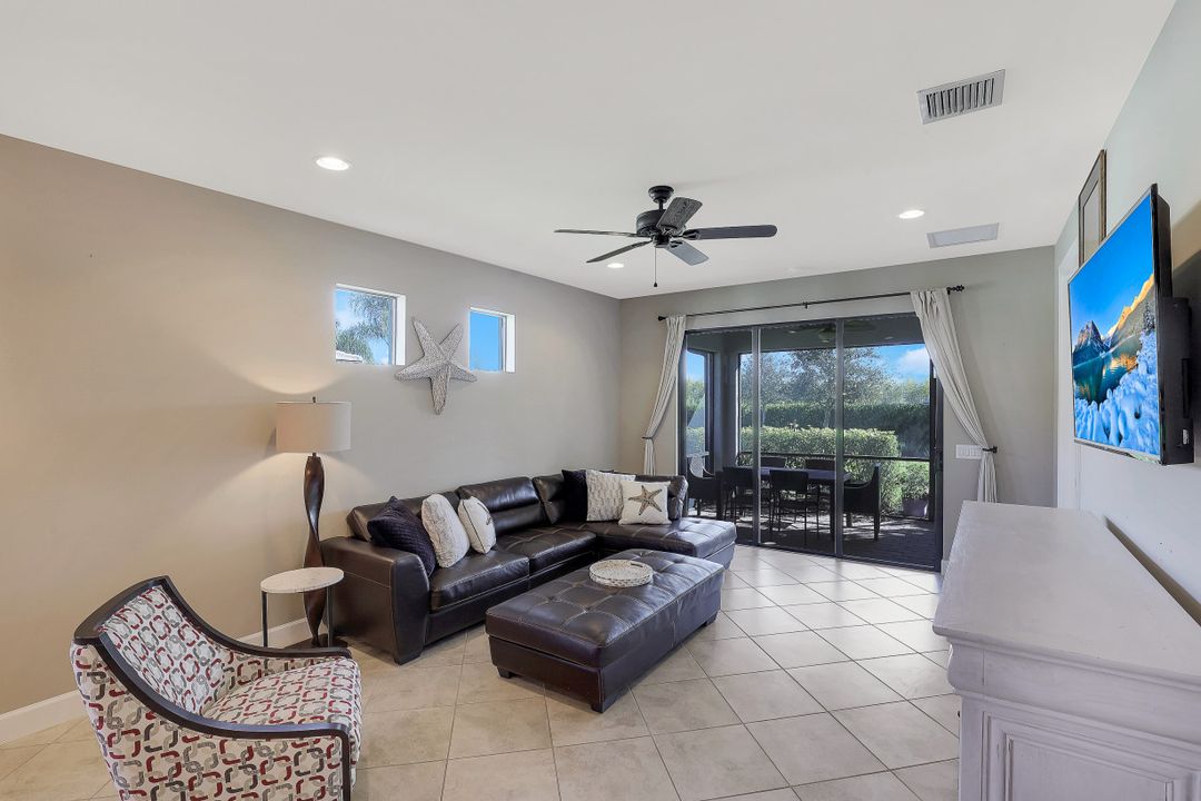 7594 Jacaranda Ln, Naples, FL 34114