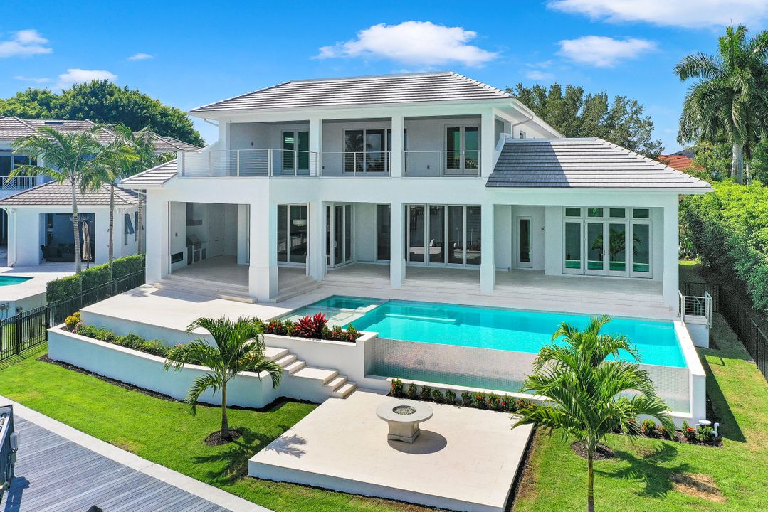 313 Turtle Hatch Rd, Naples, FL 34103