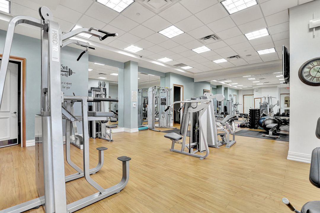 2090 W First St, Fort Myers, FL 33901