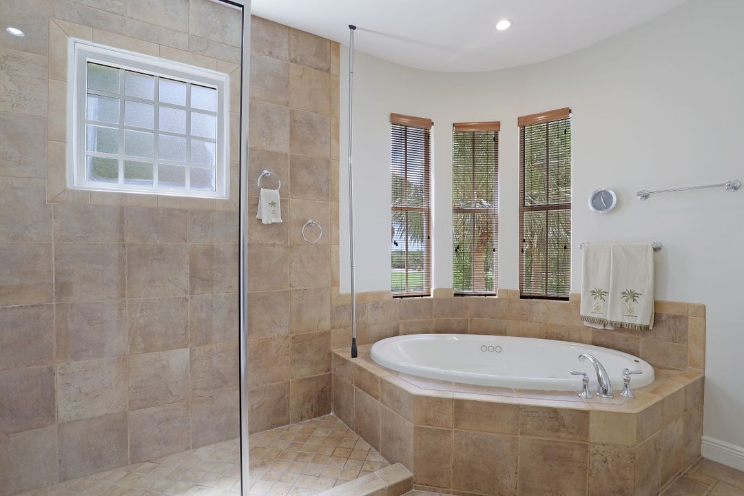 1502 Borghese Ln #201, Naples, FL 34114