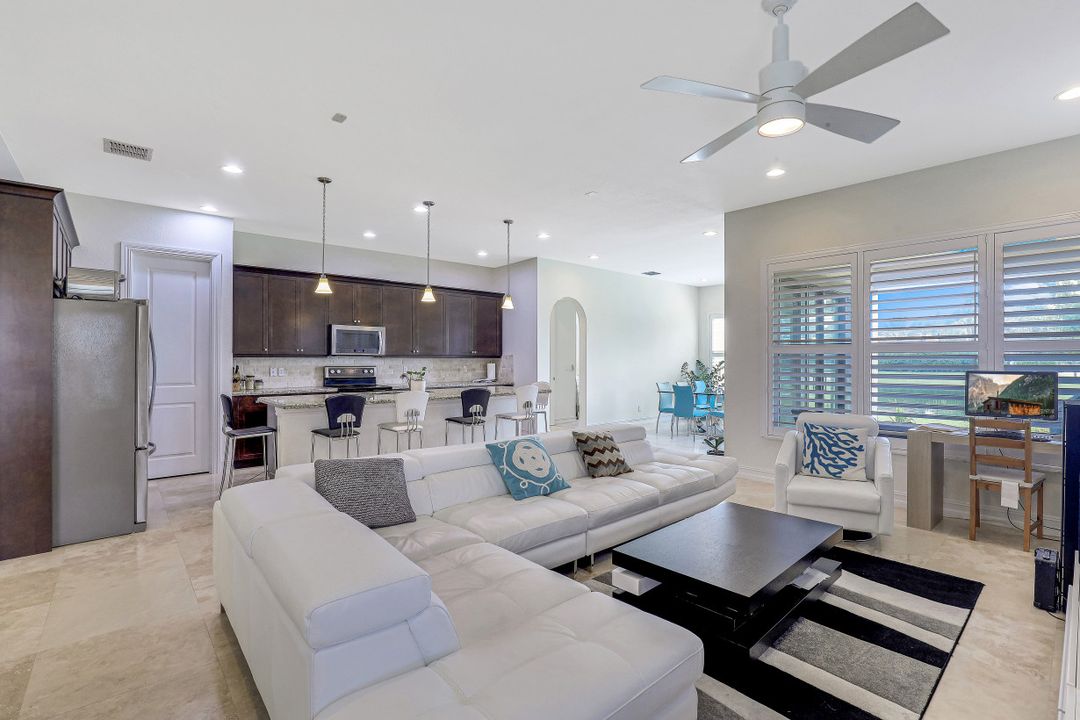 9256 Woodhurst Dr, Naples, FL 34120