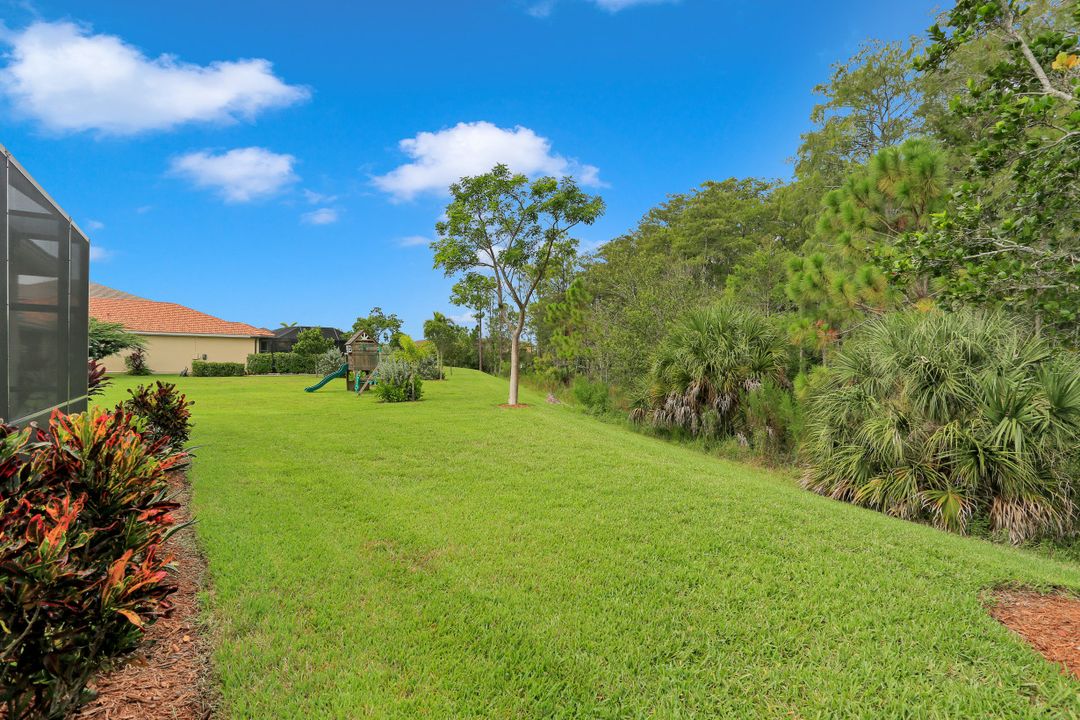 11222 Yellow Poplar Dr, Fort Myers, FL 33913