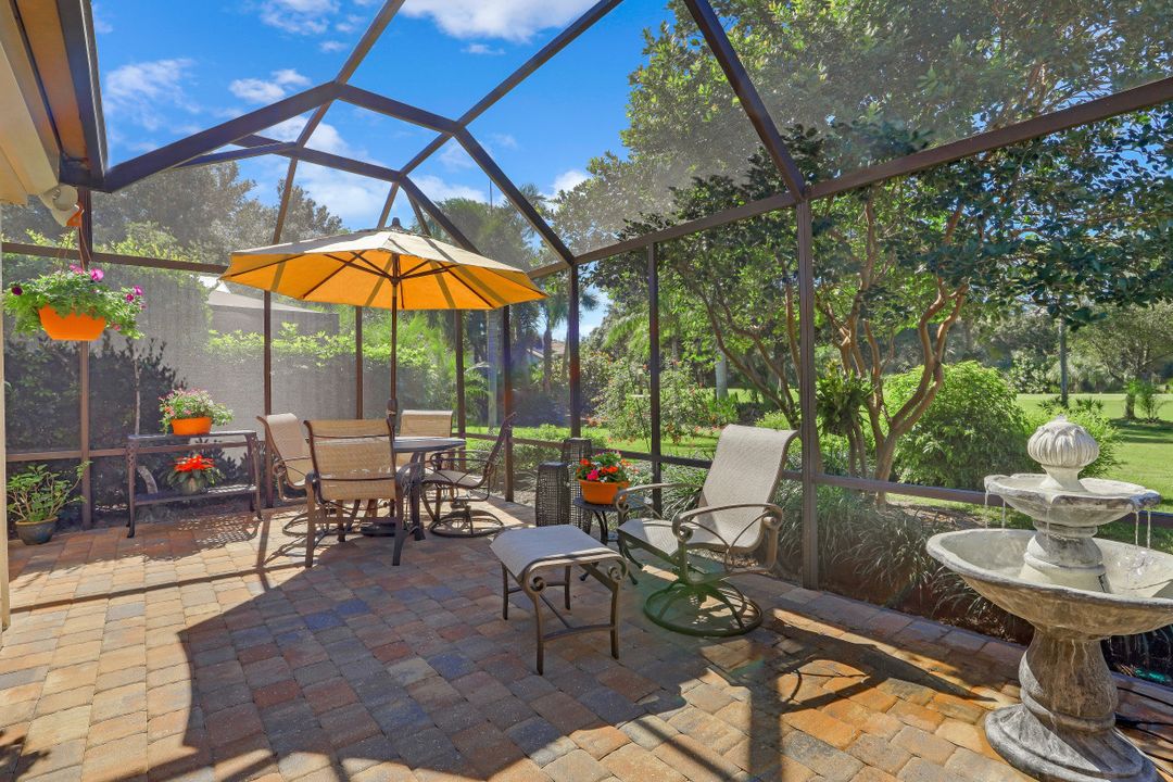 6627 Trident Way, Naples, FL 34108