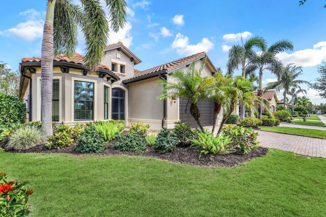 9345 Isla Bella Cir, Bonita Springs, FL 34135