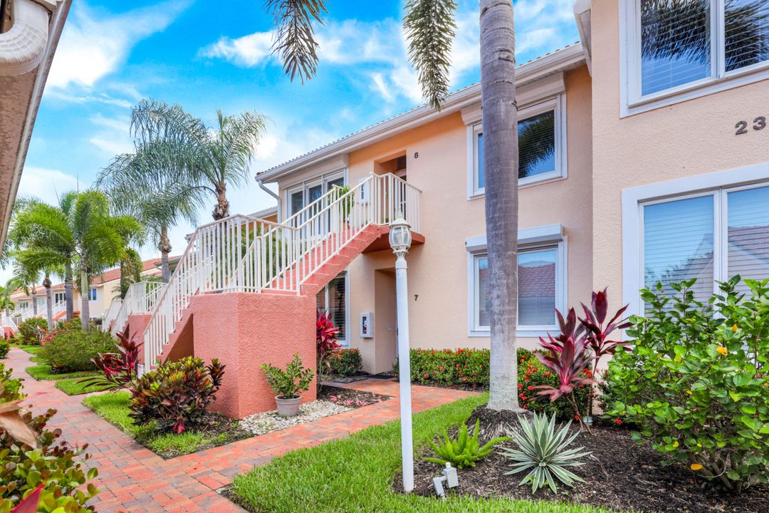 2395 Hidden Lake Dr #8, Naples, FL 34112