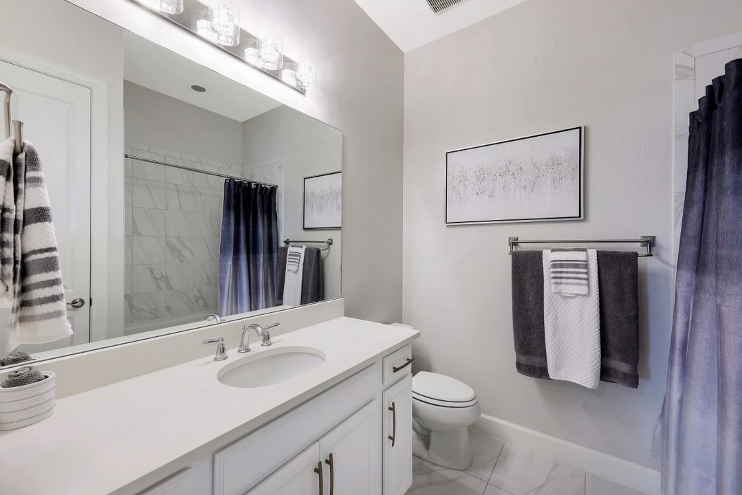 8696 Dilillo Ct, Naples, FL 34119