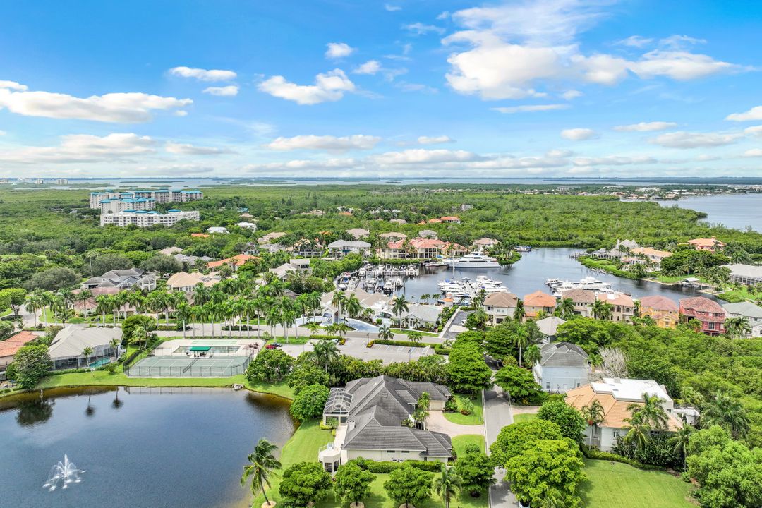 15720 Chatfield Dr, Fort Myers, FL 33908