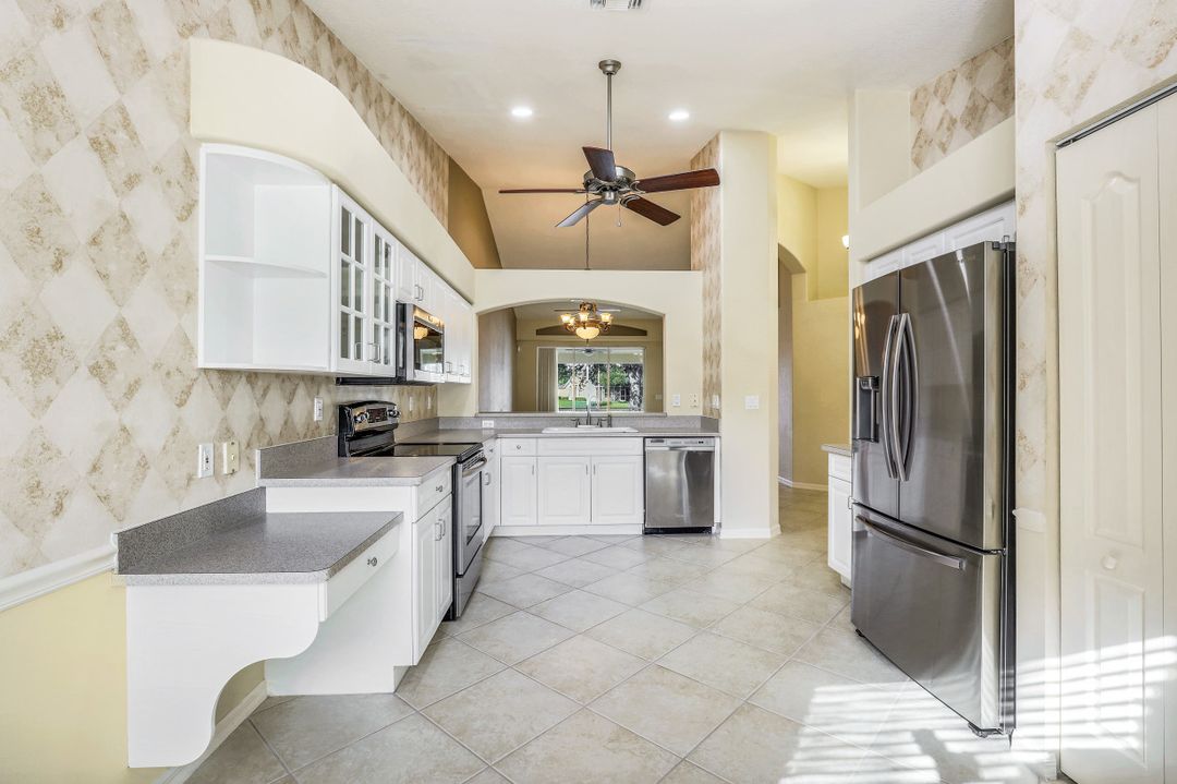 8388 Ibis Cove Cir, Naples, FL 34119